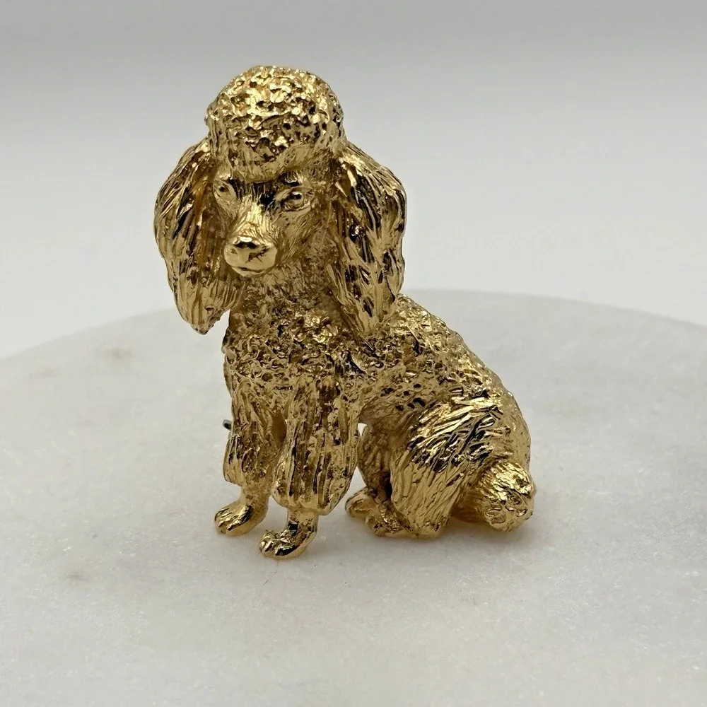 Trifari vintage dog